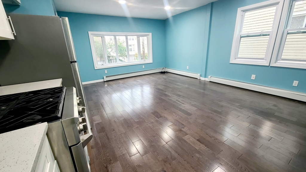 158-24 77th Avenue - Photo 3