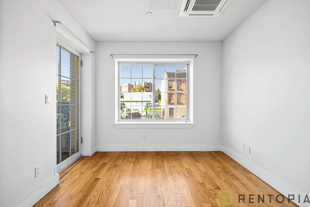 246 Union Avenue - Photo 5