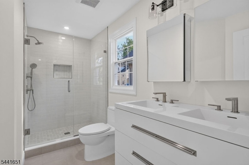 18 Walnut St - Photo 10