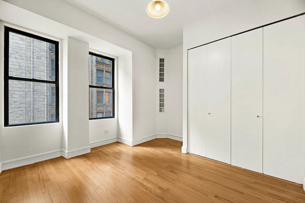 121 Madison Avenue - Photo 4