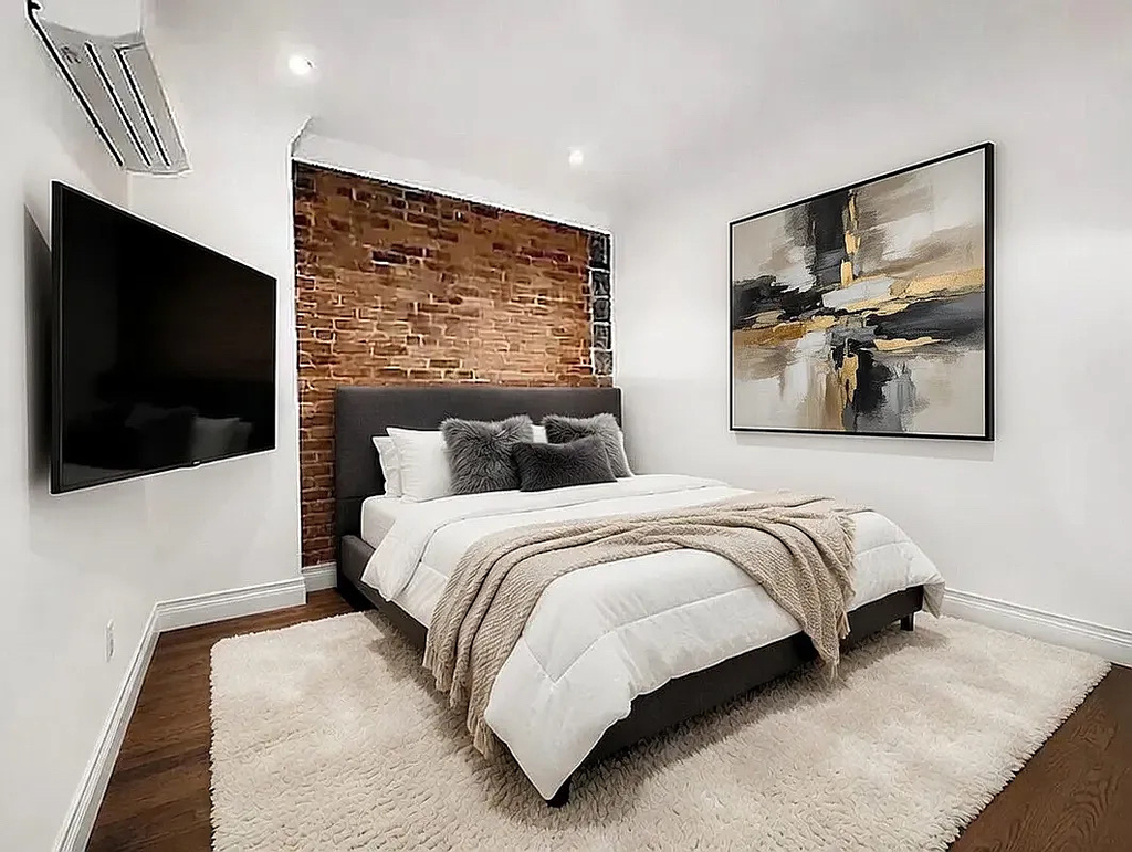 350 3rd Avenue - Photo 3