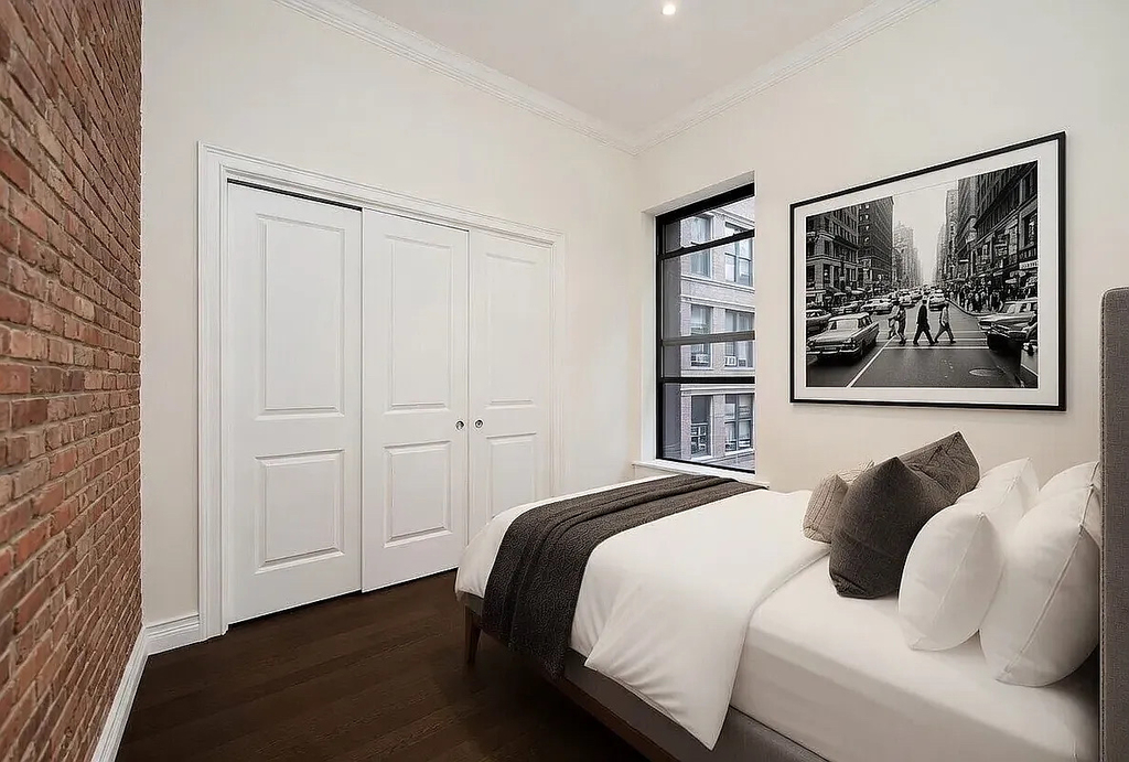 350 3rd Avenue - Photo 2