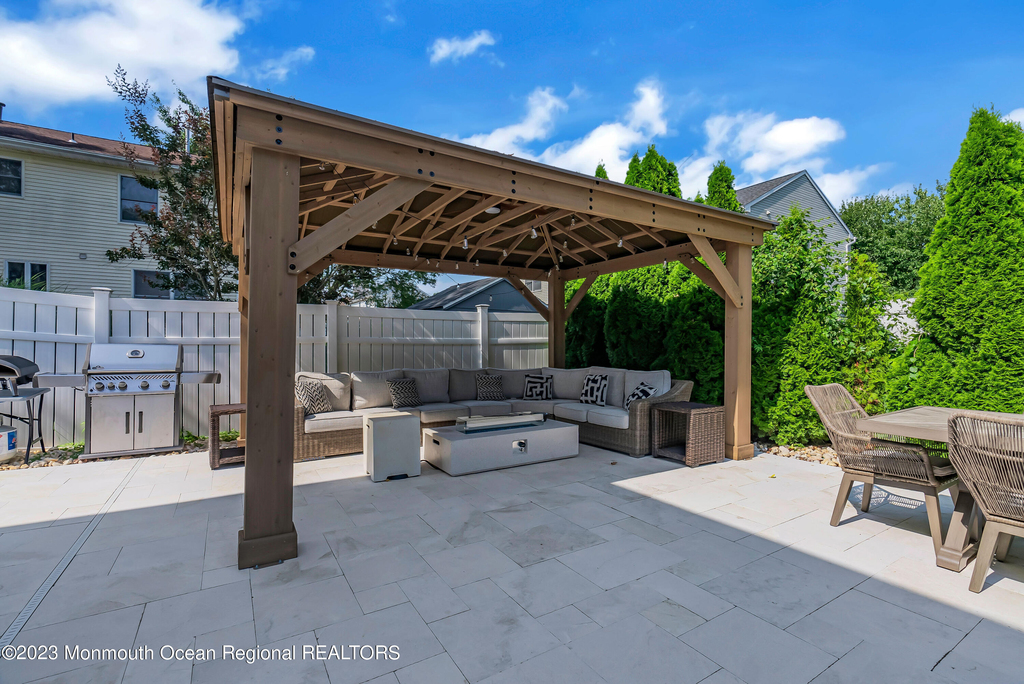 1607 Holbrook Street - Photo 31