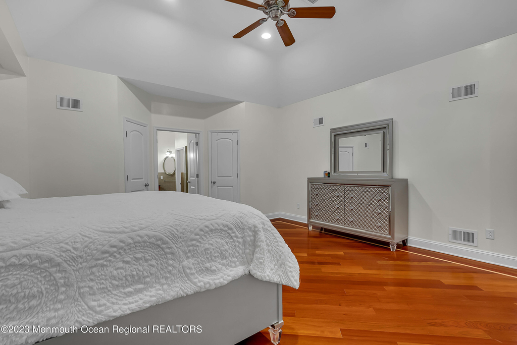 1607 Holbrook Street - Photo 17