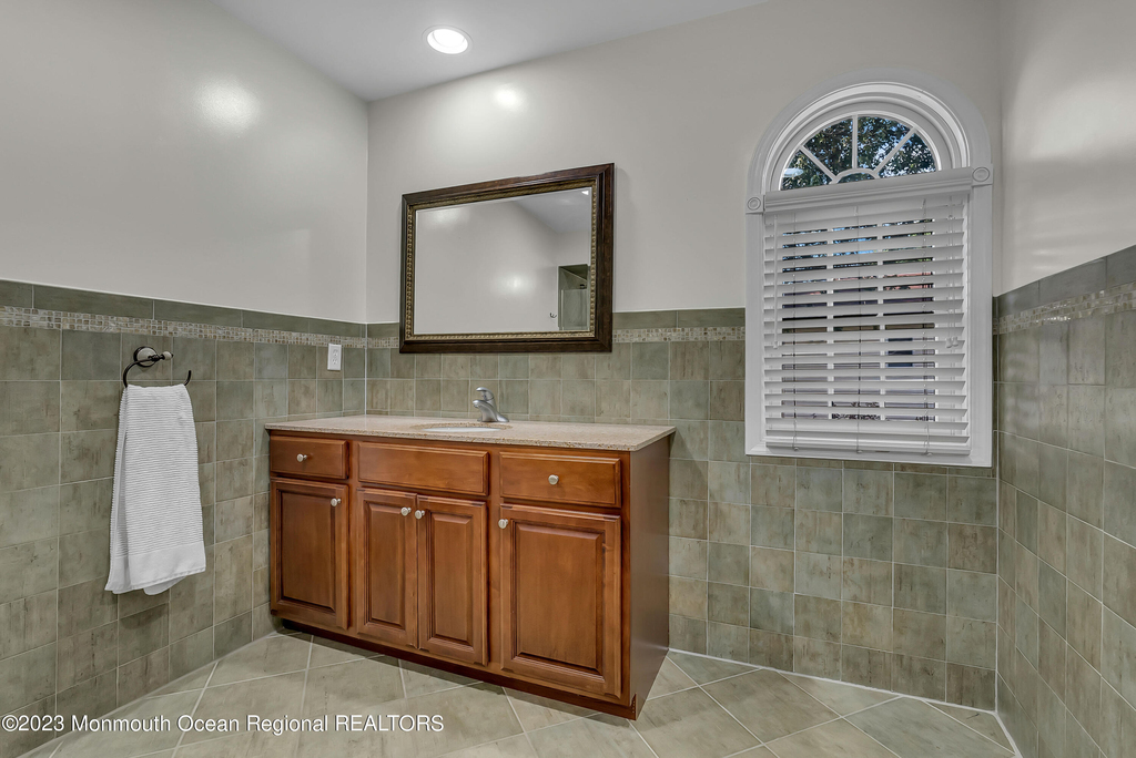 1607 Holbrook Street - Photo 27
