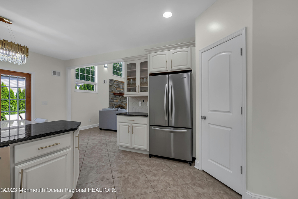 1607 Holbrook Street - Photo 15