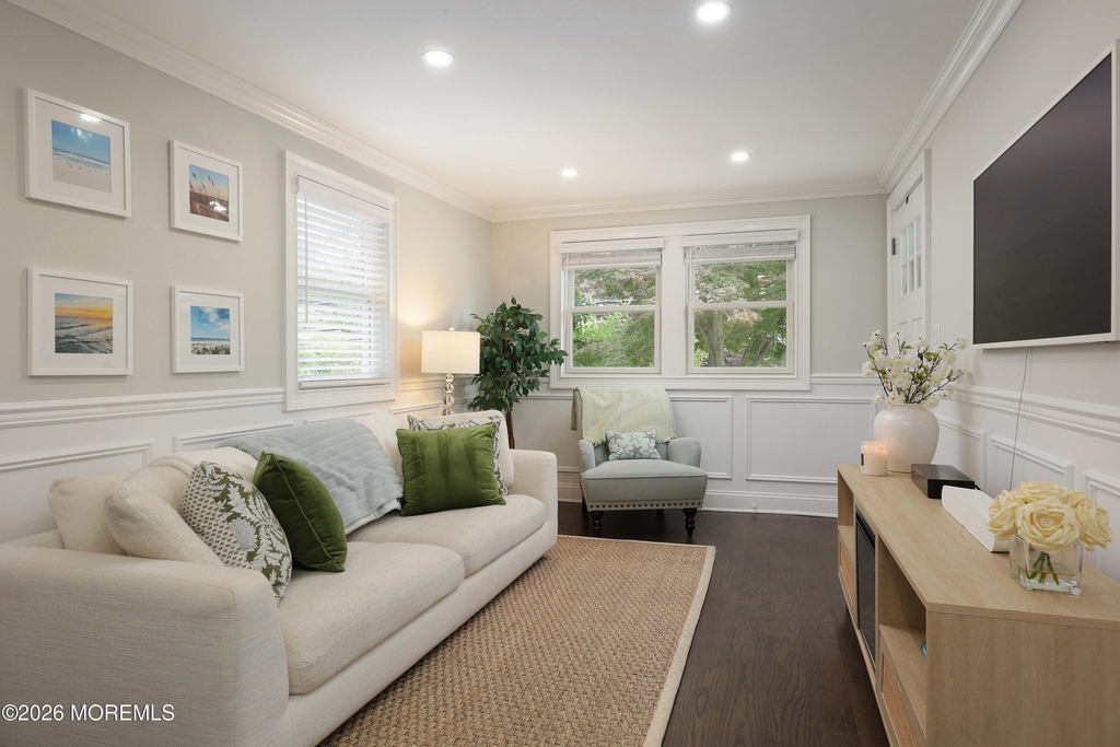 210 Linden Avenue - Photo 5