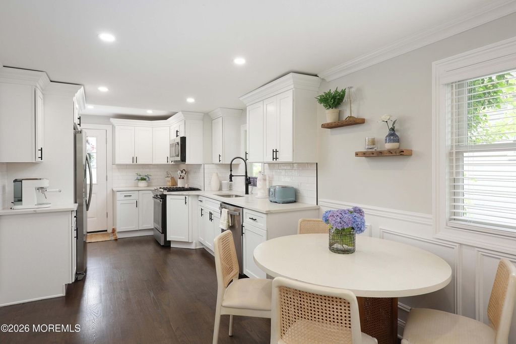 210 Linden Avenue - Photo 8