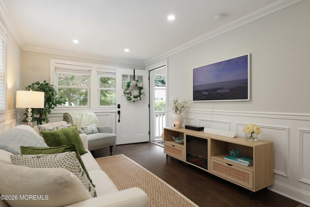 210 Linden Avenue - Photo 4