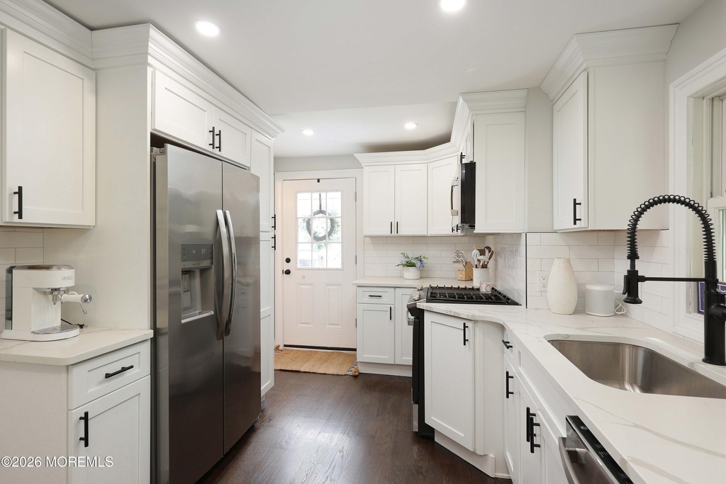 210 Linden Avenue - Photo 11