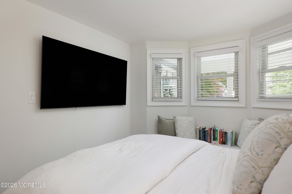 210 Linden Avenue - Photo 14