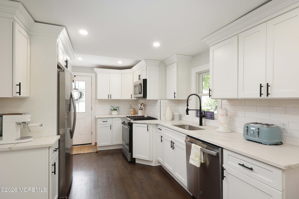210 Linden Avenue - Photo 10