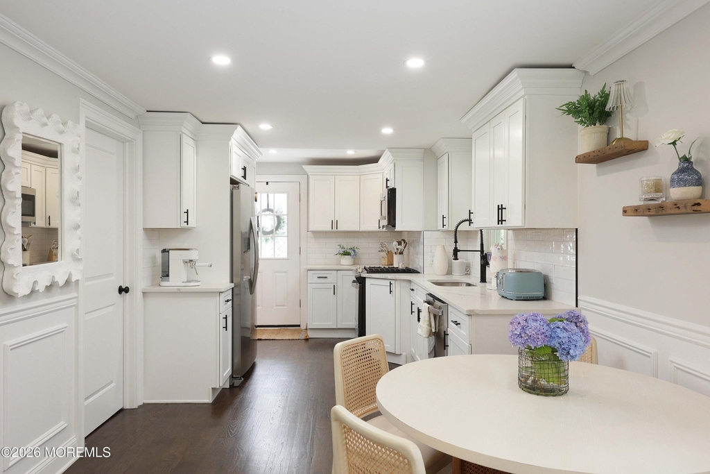 210 Linden Avenue - Photo 9
