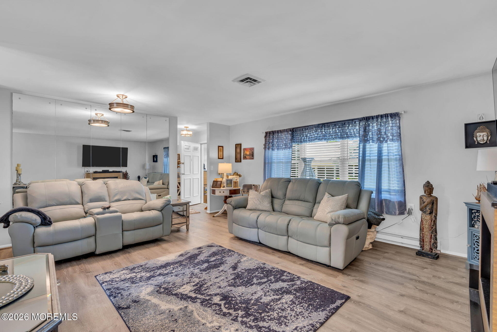 390 Picardy Court - Photo 7