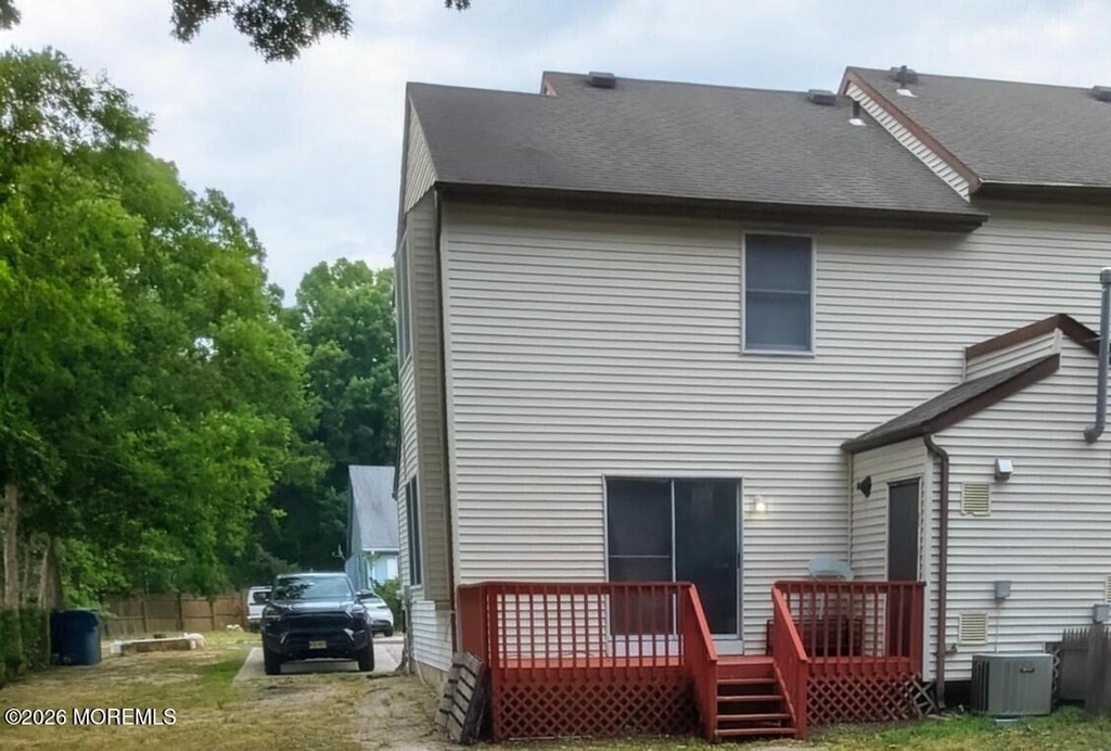 42-44 Winged Foot Lane - Photo 3