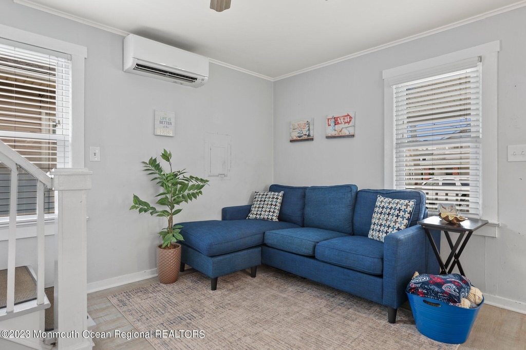 107 17th Avenue - Photo 7