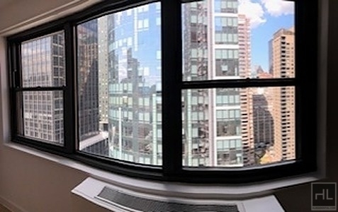 East 39th Street - Photo 7
