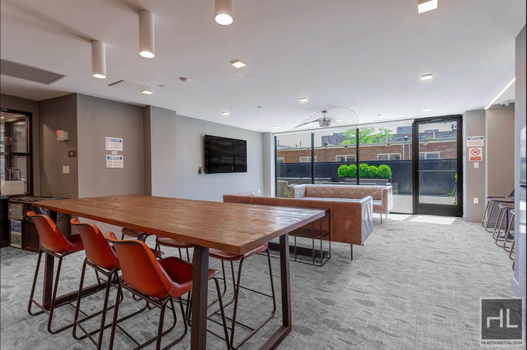 Northern Boulevard - Photo 15