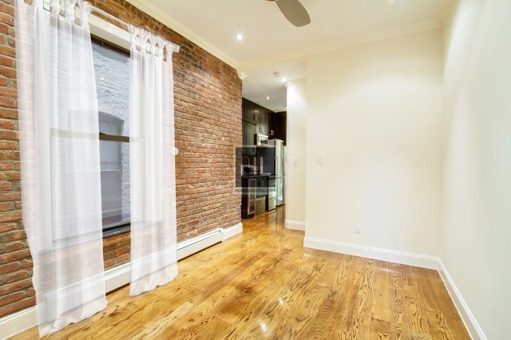 West 103rd Street - Photo 4
