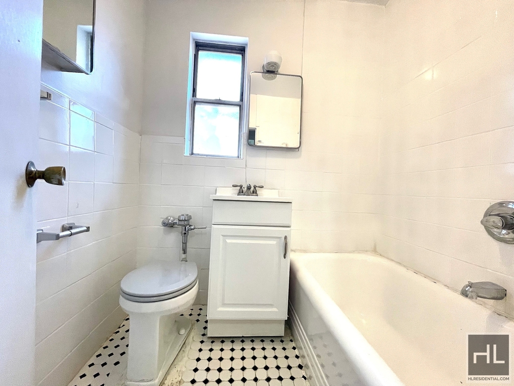 East 19 Street - Photo 5