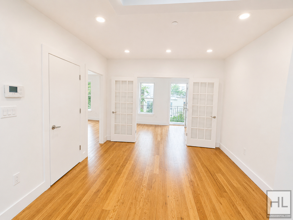 Troutman Street - Photo 1