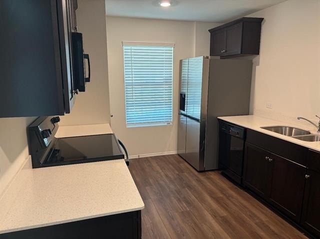 702 Slocum Way - Photo 3