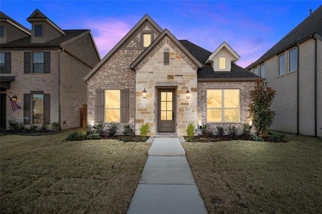 2612 Griffith Mews - Photo 0