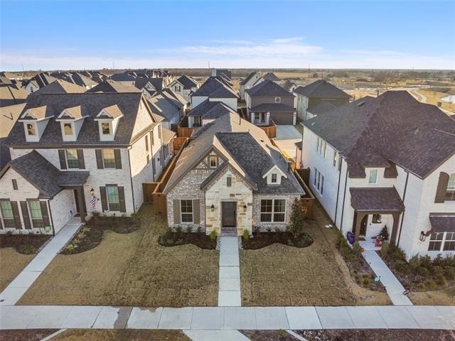 2612 Griffith Mews - Photo 2