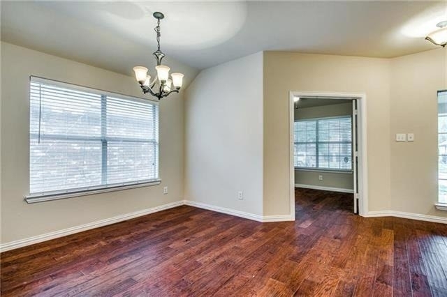 811 Creekside Drive - Photo 5