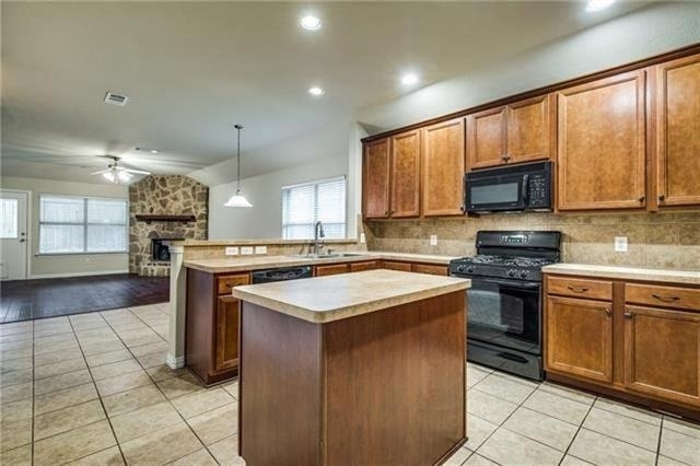 811 Creekside Drive - Photo 7