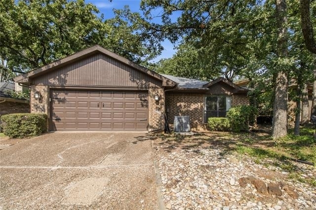 104 Summit Cove - Photo 1