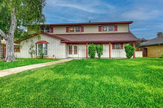 1619 Marquette Drive - Photo 0