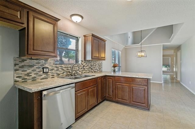 1712 E Peters Colony Road - Photo 4