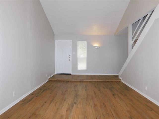 1915 Kingswood Court - Photo 2