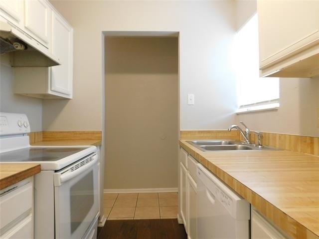 1915 Kingswood Court - Photo 7