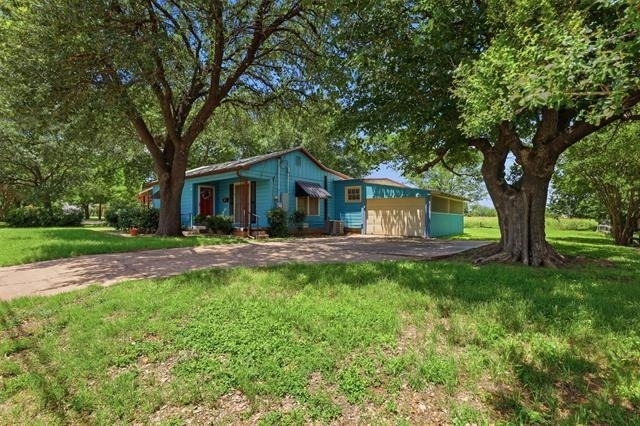 902 W Bridge Street - Photo 28