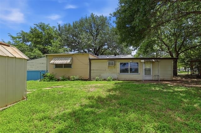 902 W Bridge Street - Photo 29