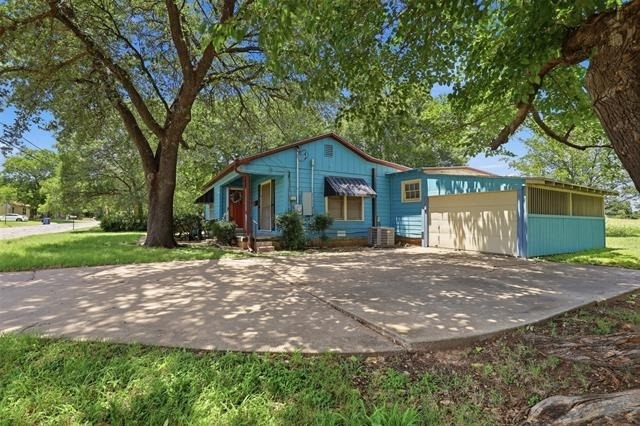 902 W Bridge Street - Photo 30
