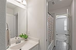 1413 Lake Grove Drive - Photo 27