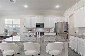 1413 Lake Grove Drive - Photo 4