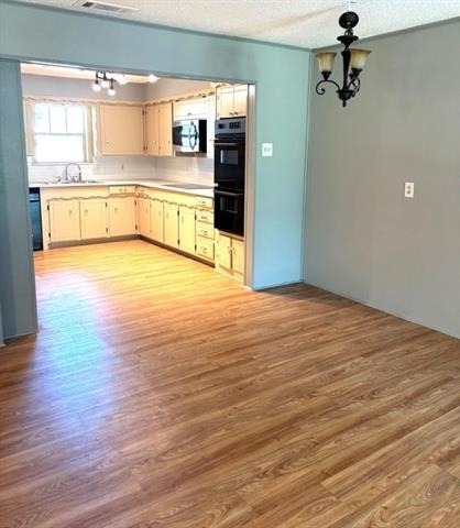 606 Laurence Drive - Photo 9