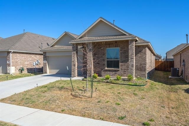 1713 Lake Grove Drive - Photo 2