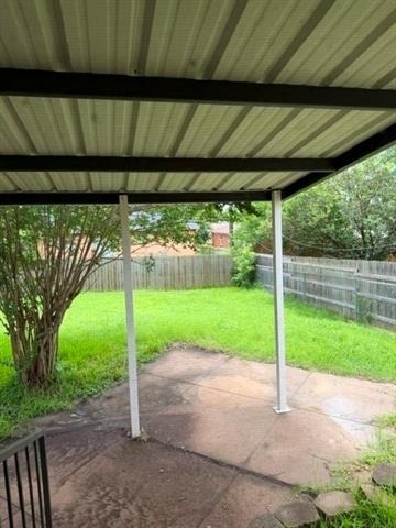 1402 Hillcrest Drive - Photo 7