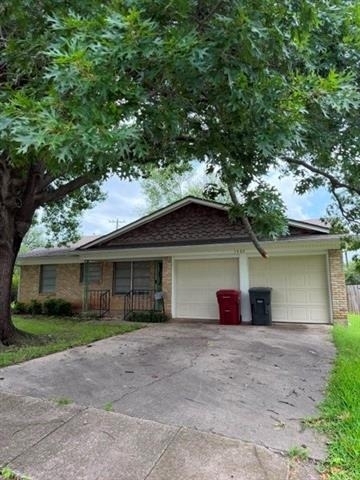 1402 Hillcrest Drive - Photo 0