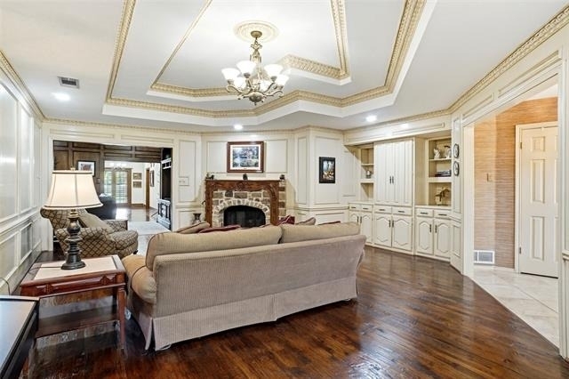 2412 Emerald Circle - Photo 4