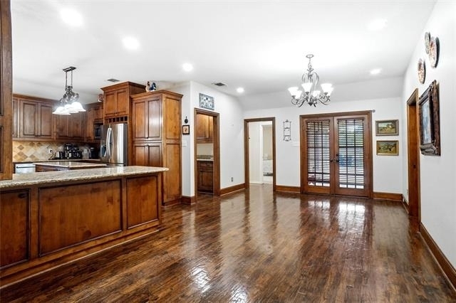 2412 Emerald Circle - Photo 8