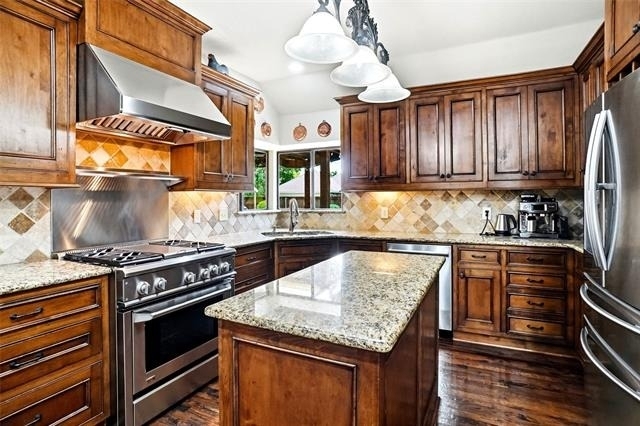 2412 Emerald Circle - Photo 12