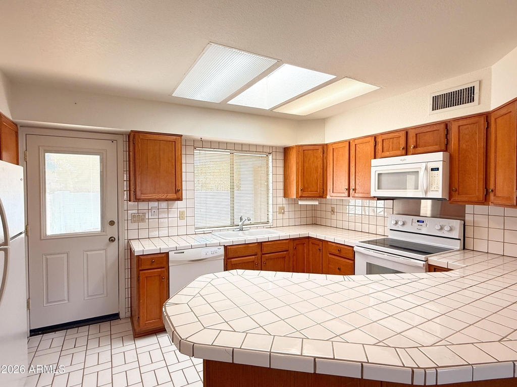 15076 N Escondido Drive - Photo 5