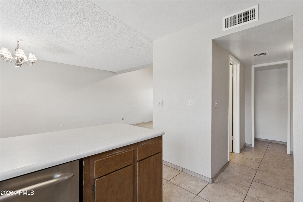 407 E Pecan Road - Photo 11