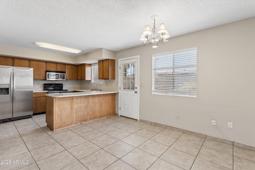 407 E Pecan Road - Photo 7